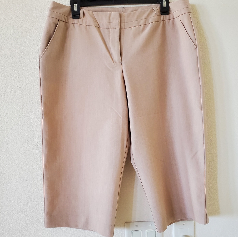 Women's Dress Shorts - Bermuda Style